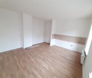 Living can be so beautiful. - Photo 1