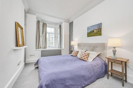 4 bedroom flat to rent - Photo 5