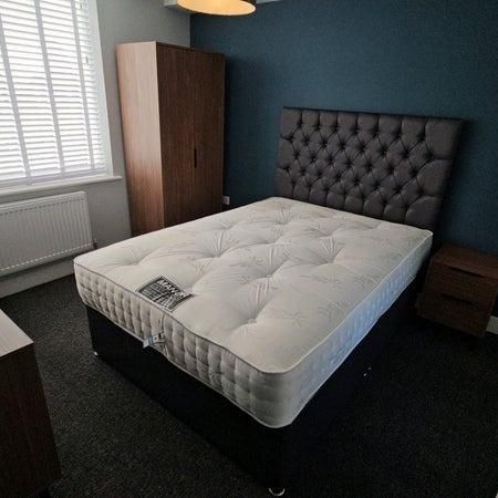1 bedroom in a house share to rent - Photo 1
