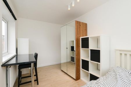 5 bedroom house to rent - Photo 2