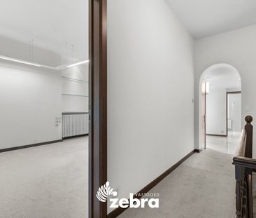 Karaktervol huis in cottagestijl met 4 slaapkamers in centrum Roese... - Photo 1