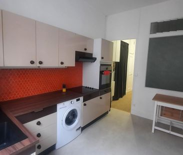 Location Appartement 1 pièce Meublé 46m² LYON 6ème - Photo 4