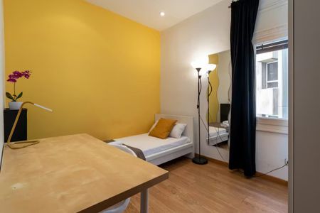 Calle Marqués del Riscal, Madrid, Community of Madrid 28010 - Foto 2