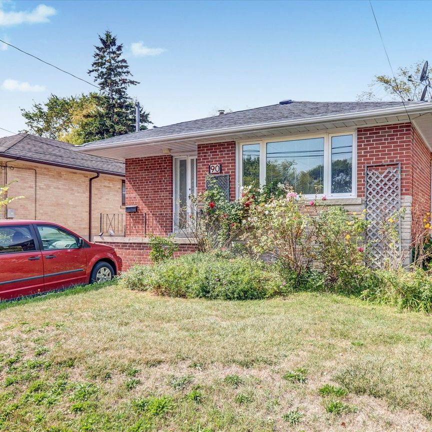 For Lease - 90 Celeste Drive Unit# Main, Toronto, Ontario - Photo 1