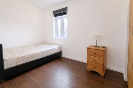 2 bedroom flat to rent - Photo 5