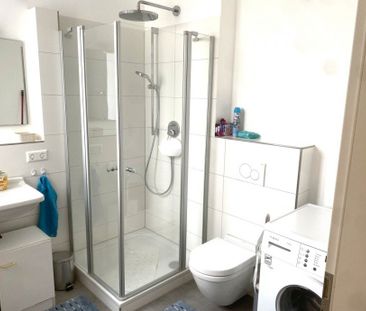 2021 saniert: Wunderschöne 2-Zimmer-Wohnung mit Terrasse und Garten... - Foto 6