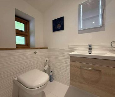 Hollacombe, Crediton, Devon, EX17 - Photo 5