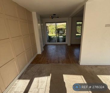 3 bedroom detached house to rent - Photo 2