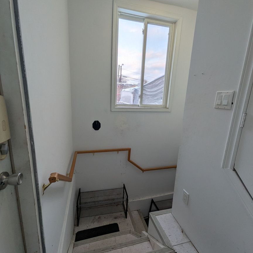 For Lease - 751 Markham Street Unit# Basement, Toronto, Ontario - Photo 1