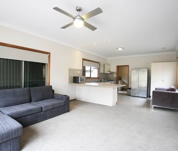 Spacious One Bedroom Unit, Short Distance From Cbd - Photo 1