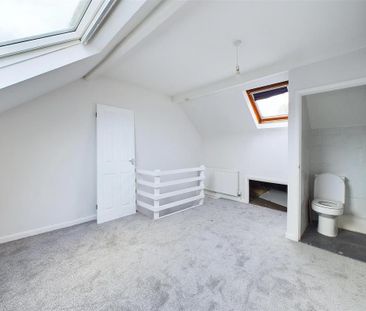 3 bedroom end of terrace house to rent - Photo 1