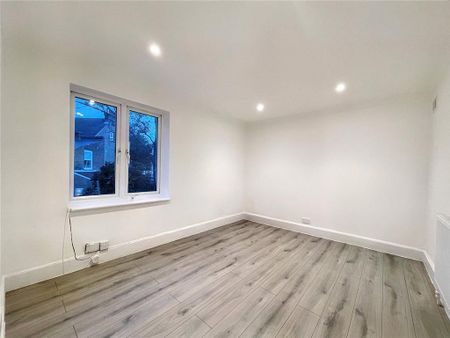 1 bedroom semi-detached house to rent - Photo 2