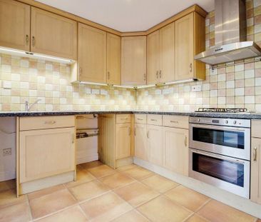 2 bedroom semi-detached house to rent - Photo 2