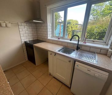 2 bedroom maisonette to rent - Photo 4