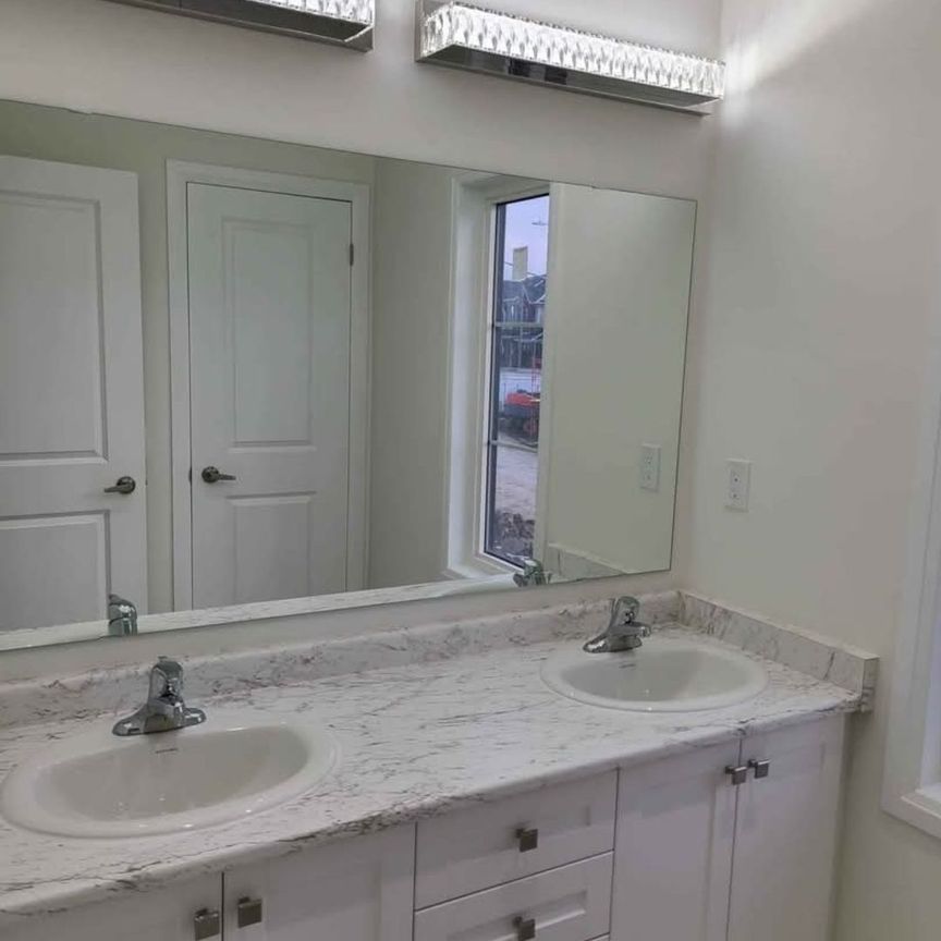 For Lease - 144 Fairey Crescent, Hamilton, Ontario - Photo 1