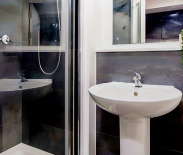 Snug studio close to the Old Market Square - Photo 3