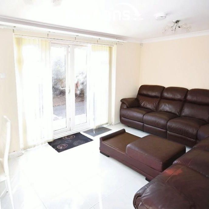 House share to rent - Photo 1