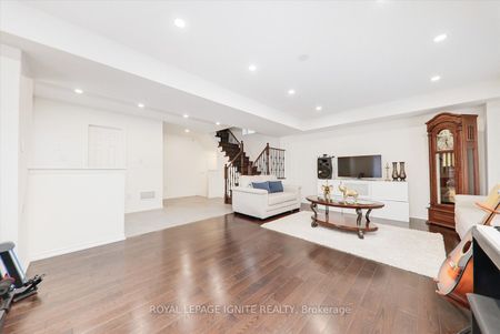 For Lease - 27 Devineridge Avenue, Ajax, Ontario - Photo 4