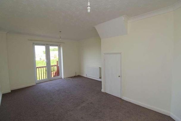 Skye Close, Torquay, TQ2 - Photo 1