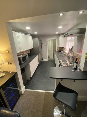 34 Oxford Street - Golden Stable & TV's in bedrooms & Great SpecLoughborough - Photo 3