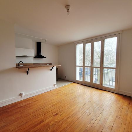 Location Appartement 1 pièce 27m² - Photo 4