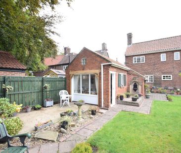 2 bedroom semi-detached house to rent - Photo 6
