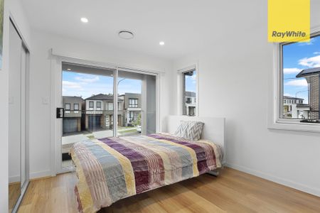 Three Bedroom Lovely and Modern Home - Photo 3