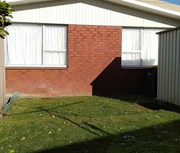 Homely 2BR House with attached garage in Welbourn - Photo 3