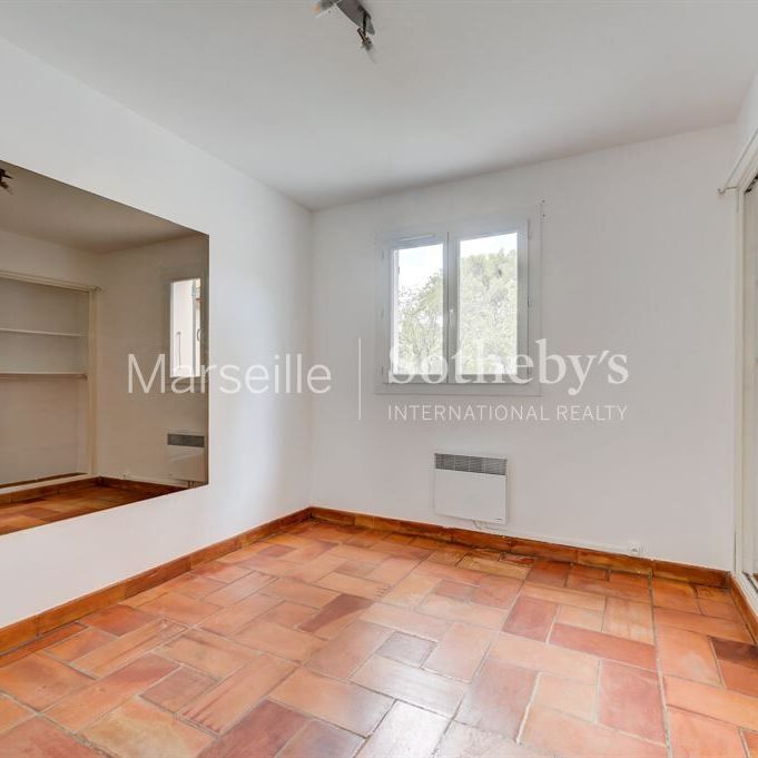 maison 4 pièces 113m2 MARSEILLE 9EME 2 150 euros - Photo 1