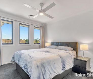 Peaceful Family Living in a Prime Location - Photo 2