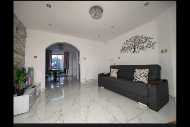 3 Bed Semi-Detached House, Tyburn Road, B24 - Photo 1