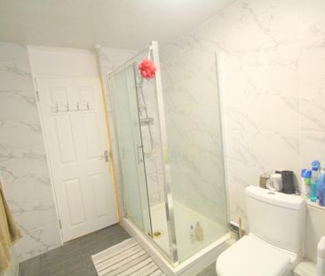 4 bedroom flat to rent - Photo 5