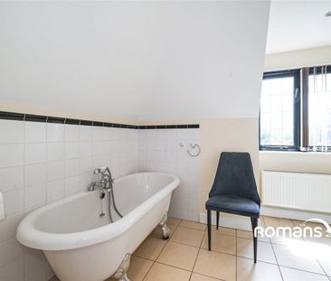 Woodridge Close, Bracknell, RG12 - Photo 4
