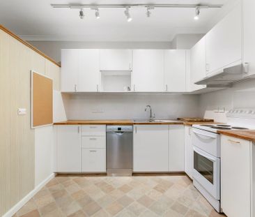 2/32 Burdett Street, Hornsby NSW 2077 - Apartment For Rent | Domain - Photo 5