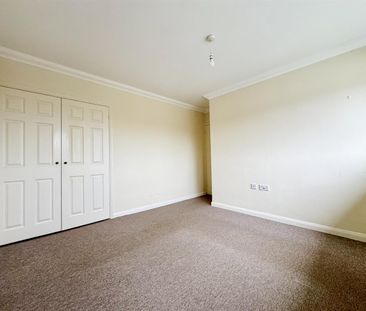 Woodsgate Park, Bexhill-On-Sea, TN39 4DL - Photo 4