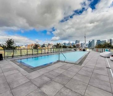 Liberty village outdoor pool! - Photo 1