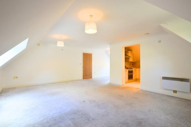 2 bedroom flat to rent - Photo 1