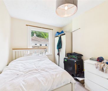 1 bedroom Flat in Queens Road, Aldershot - Photo 3