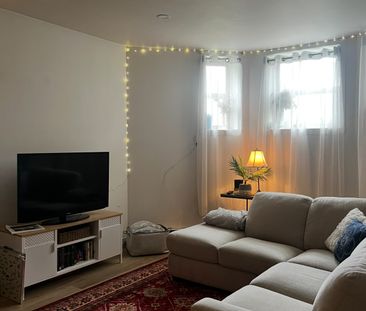 5 1/2 for rent 1577$ monthly in ndg - Photo 4