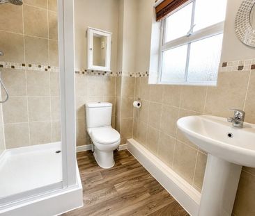 Four Bedroom House To Let on Childers Court - Photo 5