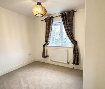 3 bedroom semi-detached house to rent - Photo 5