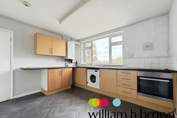 St Lukes Close - Photo 1