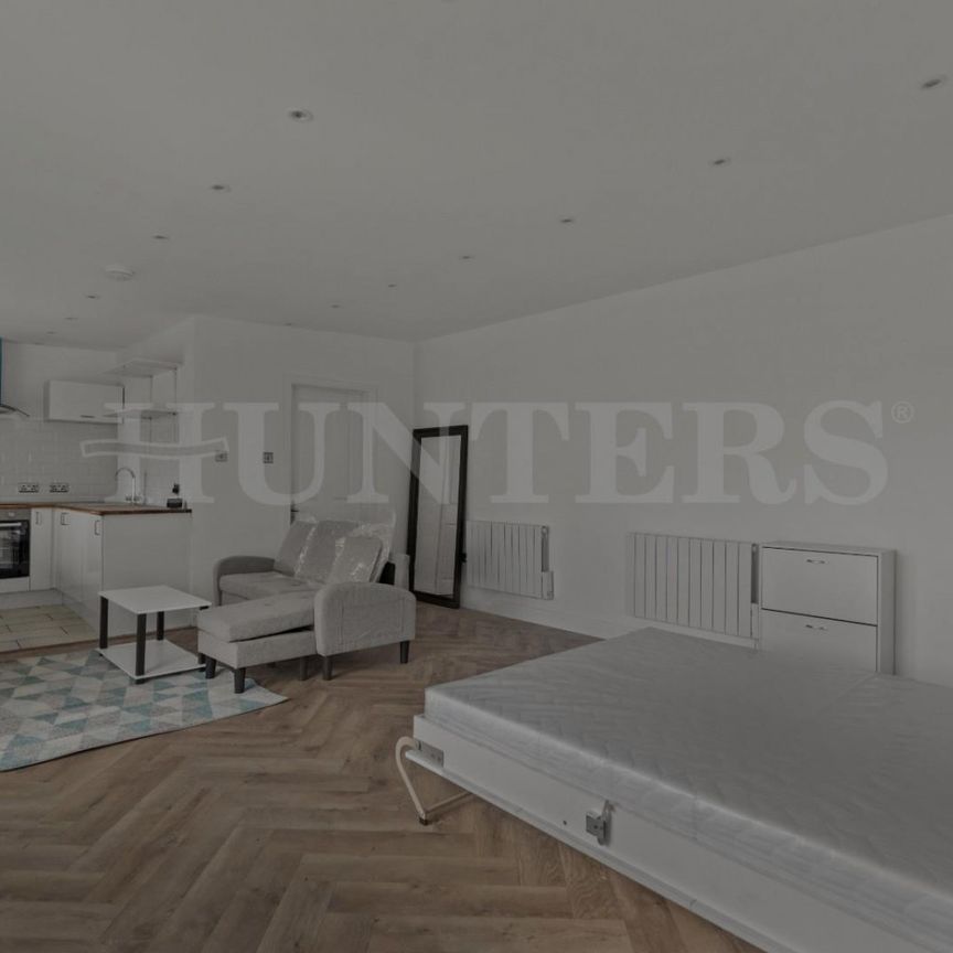 1 bedroom Flat To Let Total Size: 428 SQ FT - Photo 1
