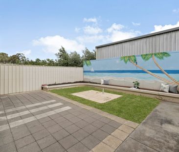 Stylish & Low-Maintenance Living - Photo 2