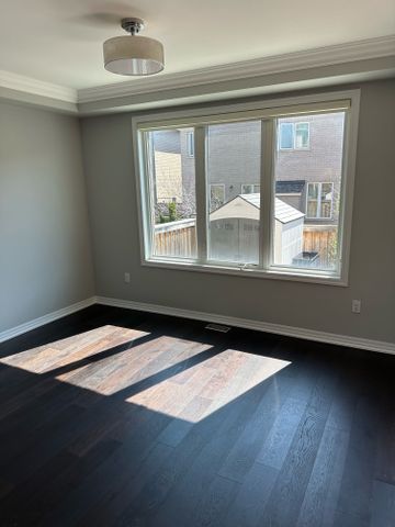 For Lease - 101 Masterman Crescent, Oakville, Ontario - Photo 2