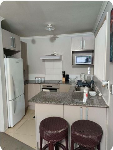Chic 2BR Flat with private Garden 12 mins CBD - Photo 5