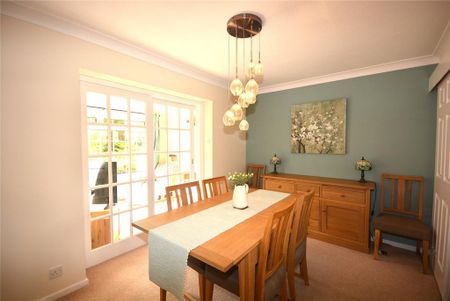 4 bedroom detached house to rent - Photo 3