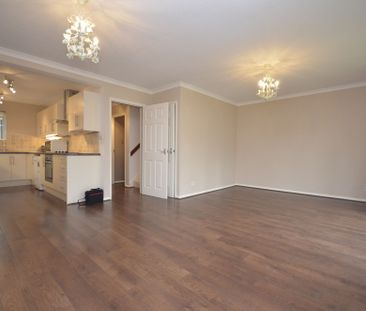 3 bedroom semi detached house to rent - Photo 5