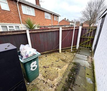 2 bedroom terraced house to rent - Photo 1