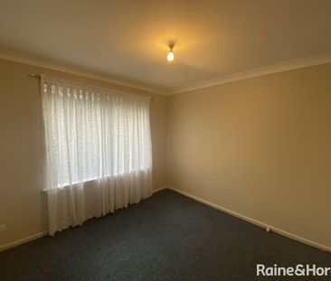 1 Wade Place, Orange, NSW 2800 - Photo 3